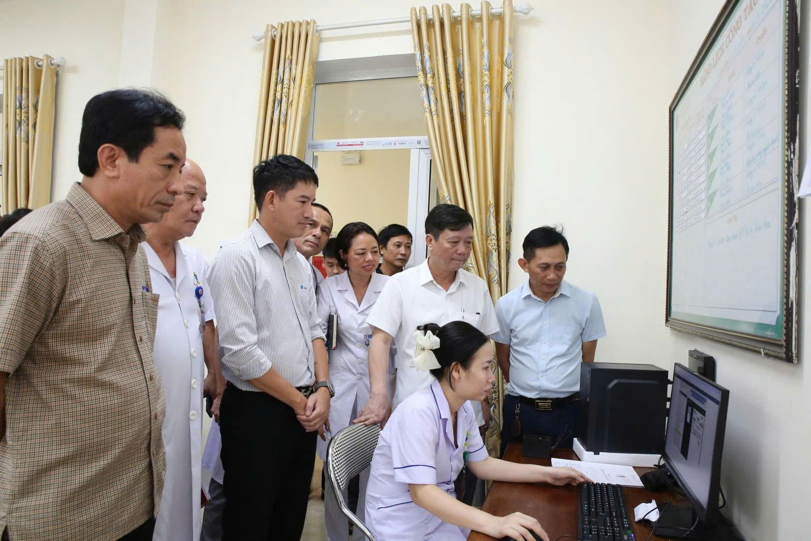 Trung tâm y tế Hồng Lĩnh là đơn vị đầu tiên tại Hà Tĩnh triển khai bệnh án điện tử.