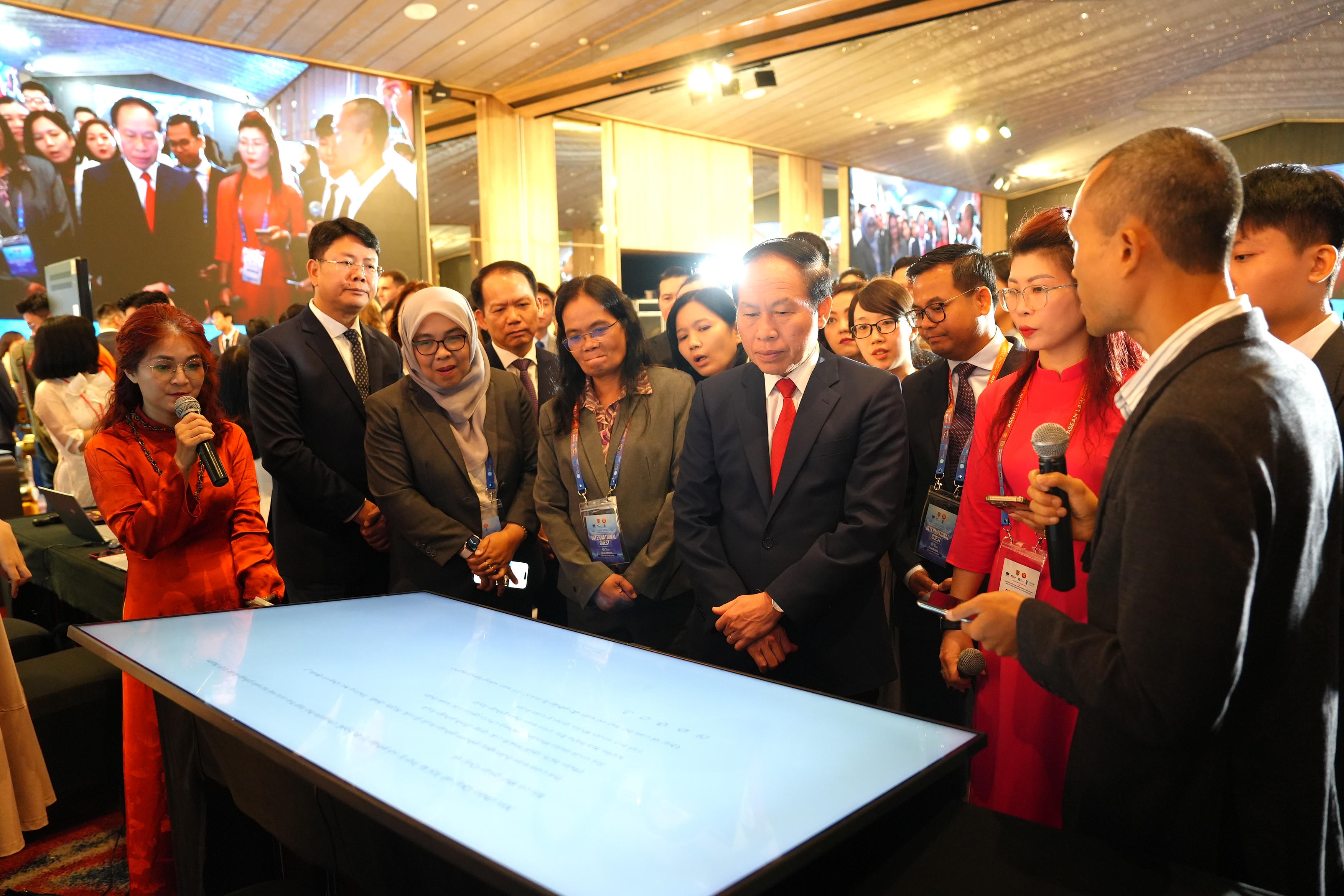Kết nối t&igrave;nh hữu nghị tại Diễn đ&agrave;n Ph&aacute;p luật ASEAN 2026