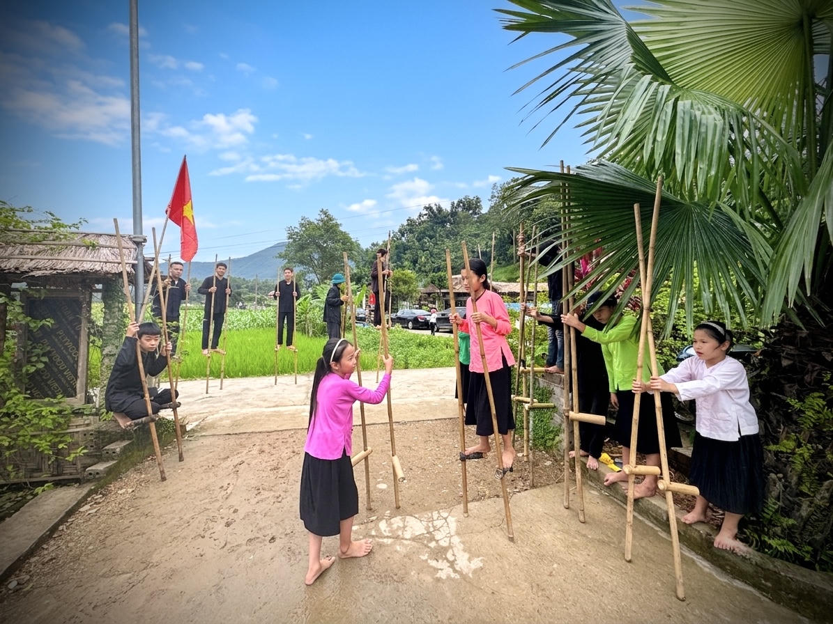Từ chính những giá trị văn hóa được gìn giữ, người dân Nghĩa Đô đang từng bước xây dựng sinh kế bền vững từ du lịch cộng đồng. (Ảnh: Nguyễn Hải).