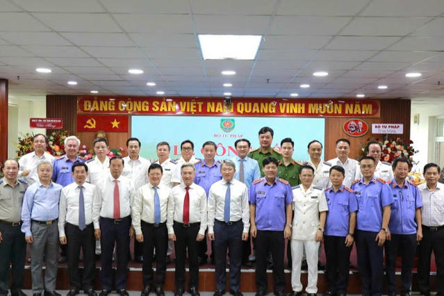 TP.HCM: Công bố thành lập Thi hành án dân sự và triển khai thực hiện thông báo thi hành án qua VNeID TP.HCM: Công bố thành lập Thi hành án dân sự và triển khai thực hiện thông báo thi hành án qua VNeID