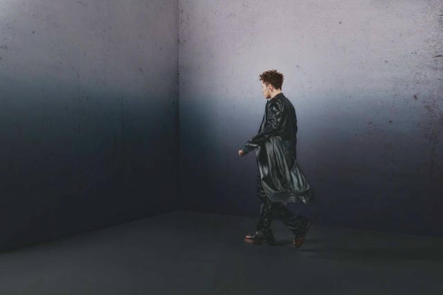 Điểm tin Showbiz 10/07: B-Ray trở lại đường đua âm nhạc với album 'Cho Bảo' Điểm tin Showbiz 10/07: B-Ray trở lại đường đua âm nhạc với album 'Cho Bảo'