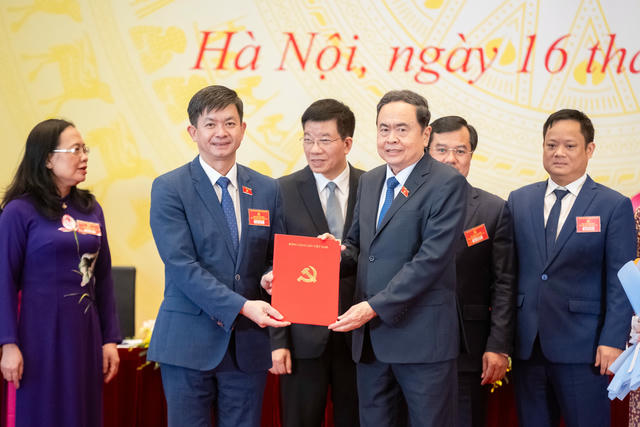 Văn phòng Quốc hội tiếp tục đổi mới mạnh mẽ với tư duy mới, chuyên sâu hơn