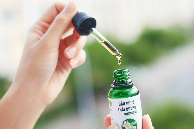 Bộ Y tế yêu cầu thu hổi sản phẩm Dầu mù u Thái Dương Bộ Y tế yêu cầu thu hổi sản phẩm Dầu mù u Thái Dương