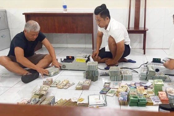 Công an TP Hồ Chí Minh: Kết luận điều tra vụ án rửa tiền quy mô hàng ngàn tỷ Công an TP Hồ Chí Minh: Kết luận điều tra vụ án rửa tiền quy mô hàng ngàn tỷ
