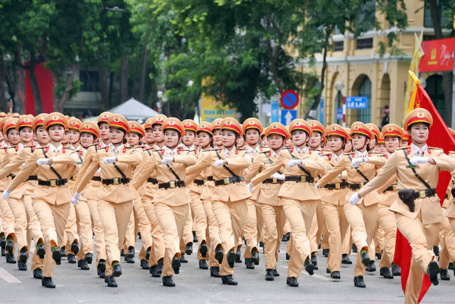 Ấn tượng màn diễu binh, diễu hành của 3.000 cán bộ chiến sĩ Công an Thủ đô