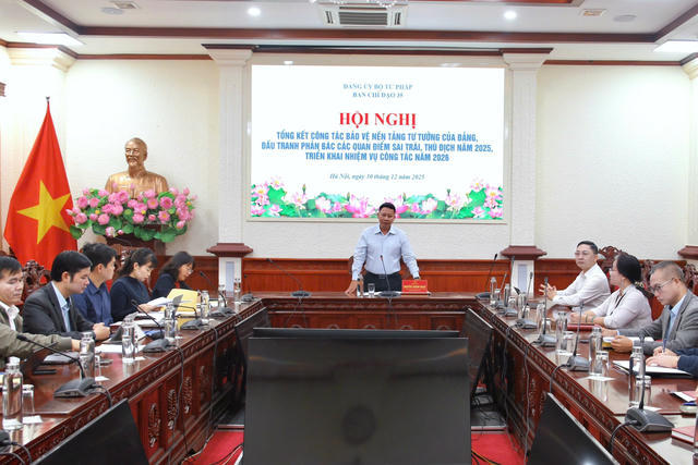 Phát huy vai trò của báo chí trong đấu tranh, phản bác các quan điểm sai trái, thù địch