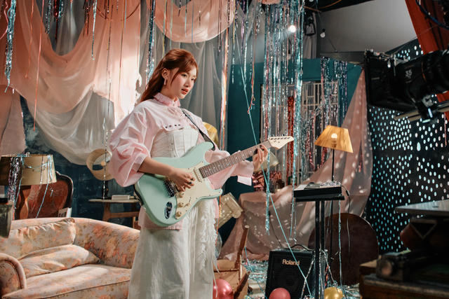 'Hey XiRi' dịu dàng cho những ngày đầu năm mới