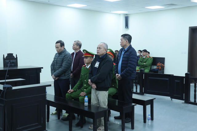 Hai cựu lãnh đạo Ban Quản lý dự án tỉnh Đắk Lắk bị tuyên 8 năm tù