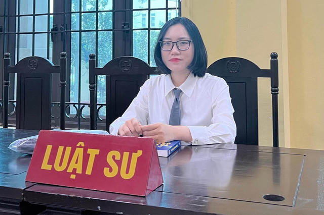 Hành vi nào được xem là bạo lực gia đình áp dụng đối với người chung sống như vợ chồng?