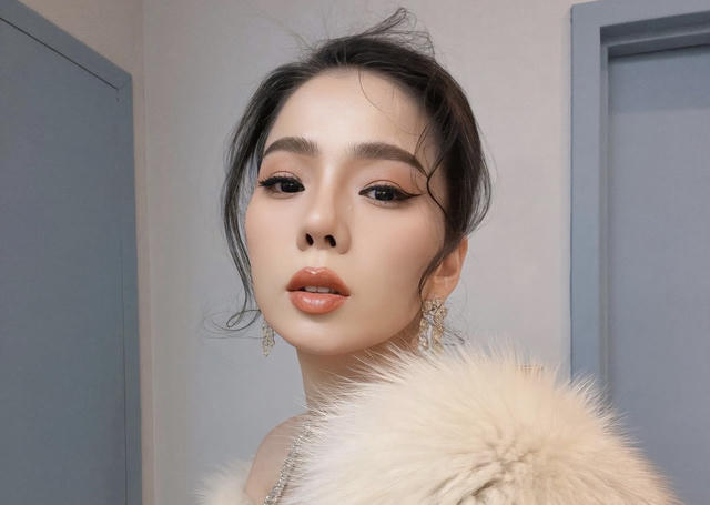 Lệ Quyên phát ngôn tranh cãi, Sở VHTT TP HCM đề nghị nghệ sĩ ứng xử văn minh với khán giả 