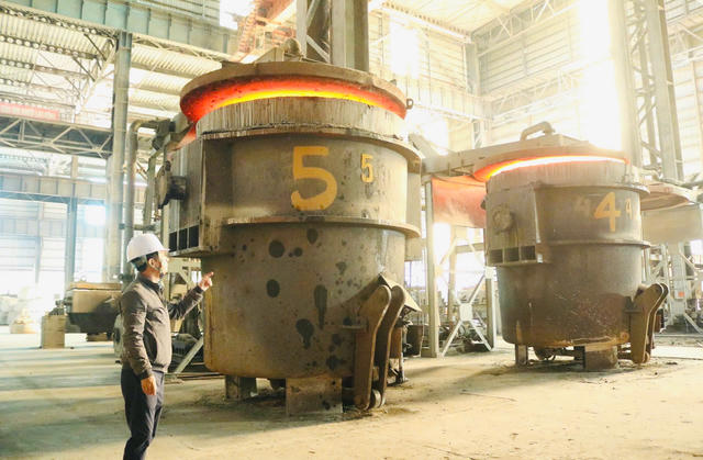 Gang thép Việt - Trung quay trở lại vận hành: Cần lời giải cho bài toán thiếu hụt nguyên liệu