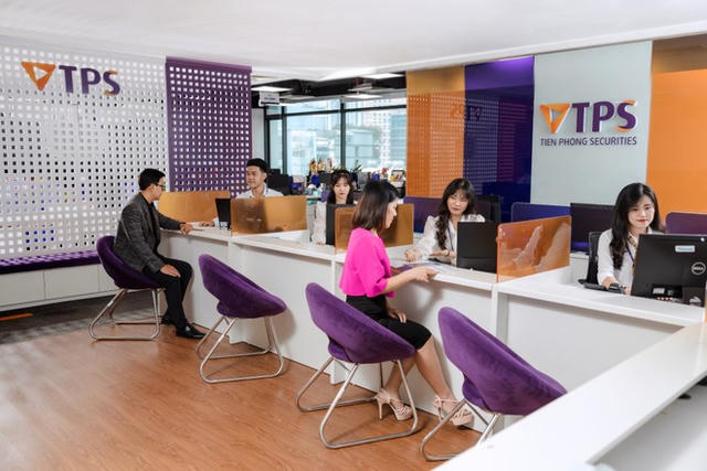 Chứng khoán Tiên Phong (ORS): Lợi nhuận vượt đích, dọn đường 'về chung nhà' với TPBank