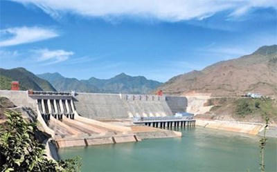 Thủy điện Hủa Na (HNA): Lãi ròng năm 2025 tăng tốc 75%, hoàn thành gấp 2,5 lần kế hoạch lợi nhuận