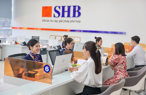 SHB: Lợi nhuận năm 2025 vượt 15.000 tỷ đồng, thu nhập từ dịch vụ tăng gấp 2,5 lần