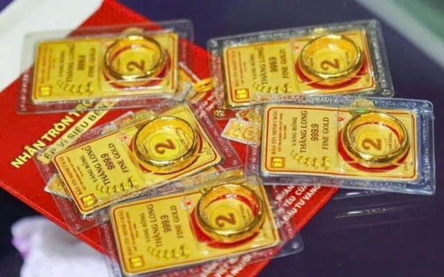 Giá vàng ngày 2/2: Vàng thế giới tiếp đà giảm, vàng miếng SJC lùi về ngưỡng 168 triệu đồng/lượng