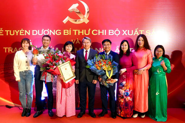 Báo Pháp luật Việt Nam đạt giải C Giải Búa liềm vàng lần thứ X - năm 2025 Báo Pháp luật Việt Nam đạt giải C Giải Búa liềm vàng lần thứ X - năm 2025