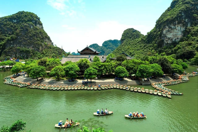 Ninh Bình - Khai thác giá trị di sản để phát triển bền vững