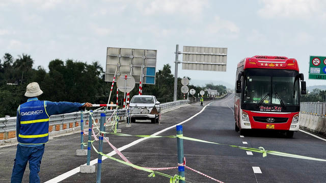 Dừng thông xe cao tốc Quảng Ngãi - Hoài Nhơn 