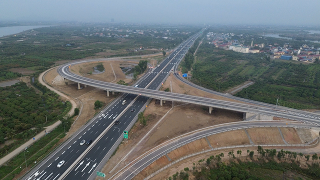 Hải Phòng: Thông xe cầu vượt 400 tỷ đồng, rút ngắn thời gian về Hà Nội còn 50 phút