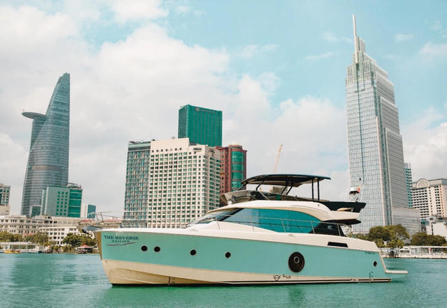 Nghịch lý đấu giá du thuyền của hai đại gia: Tài sản bà Trương Mỹ Lan giảm giá vẫn 'ế', siêu phẩm của ông Trịnh Văn Quyết tìm được chủ mới Nghịch lý đấu giá du thuyền của hai đại gia: Tài sản bà Trương Mỹ Lan giảm giá vẫn 'ế', siêu phẩm của ông Trịnh Văn Quyết tìm được chủ mới