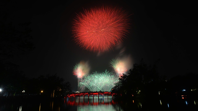 Rộn ràng không khí đón xuân trên mọi miền Tổ quốc