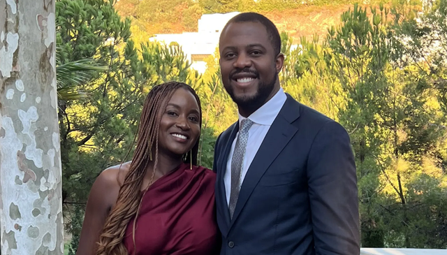 Cặp đôi này biến công việc phụ thành đế chế kinh doanh, 'bỏ túi' gần 8 tỷ đồng/năm Cặp đôi này biến công việc phụ thành đế chế kinh doanh, 'bỏ túi' gần 8 tỷ đồng/năm