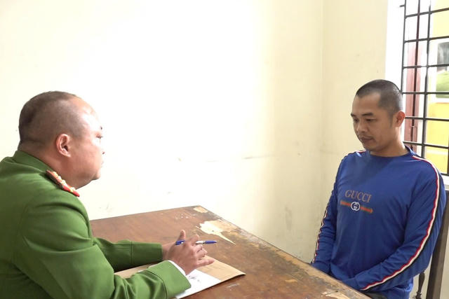 Bắt tạm giam đối tượng cạy cửa nhà hàng xóm trộm 14 chỉ vàng