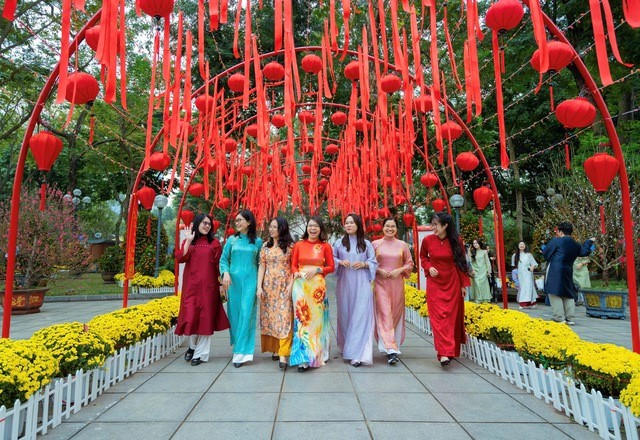 Hà Nội đón 1,34 triệu lượt khách dịp Tết Bính Ngọ 2026