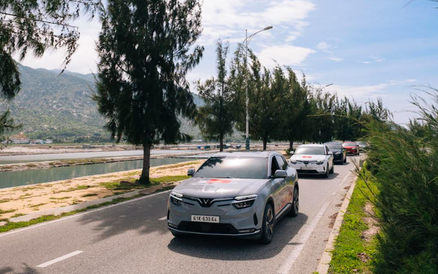 “Nghịch lý” khi lái VinFast VF 8: “Càng chạy càng có giá”, an toàn vượt tầm, chi phí tối ưu