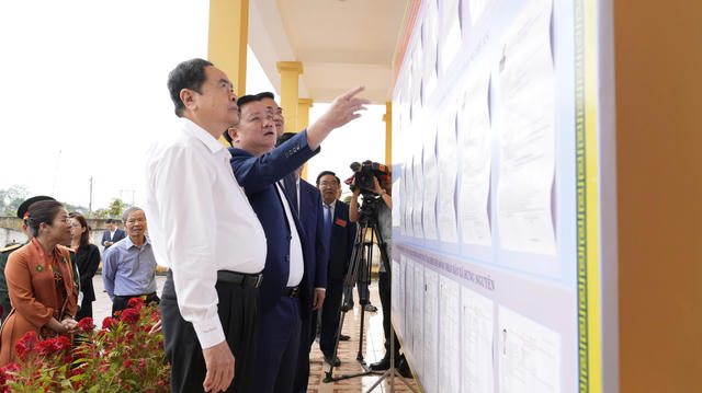 Chủ tịch Quốc hội Trần Thanh Mẫn kiểm tra công tác chuẩn bị bầu cử tại Nghệ An