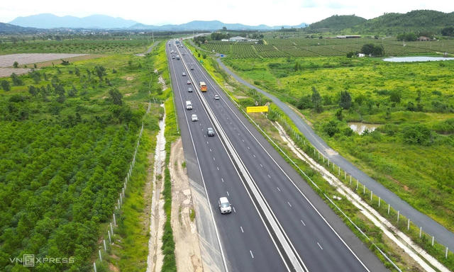 Từ tối nay, 2/3, thu phí 5 tuyến cao tốc Bắc–Nam
