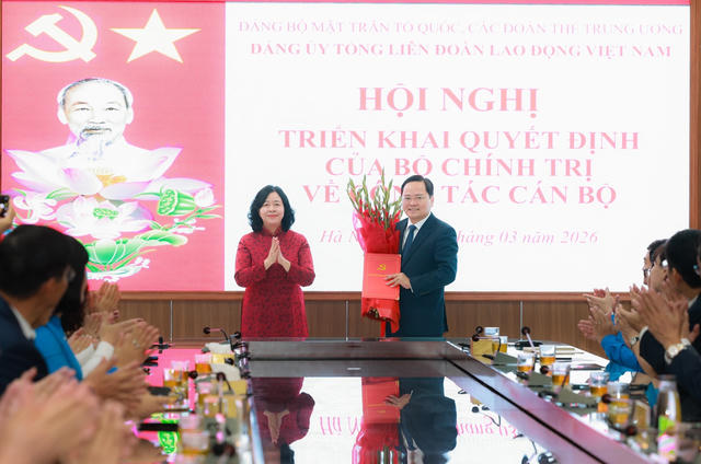 Ông Nguyễn Anh Tuấn giữ chức Bí thư Đảng ủy Tổng Liên đoàn Lao động Việt Nam Ông Nguyễn Anh Tuấn giữ chức Bí thư Đảng ủy Tổng Liên đoàn Lao động Việt Nam