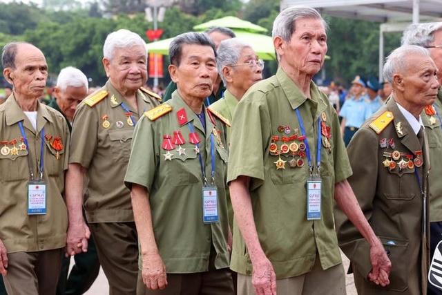 Giải đáp chính sách với người tham gia kháng chiến chống Mỹ cứu nước trên 10 năm Giải đáp chính sách với người tham gia kháng chiến chống Mỹ cứu nước trên 10 năm