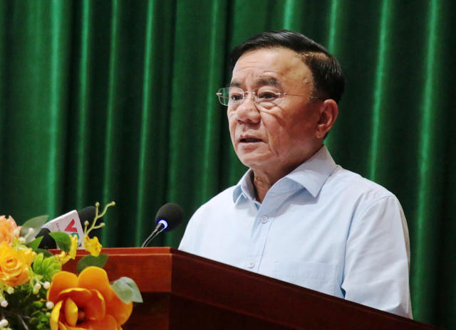 Thường trực Ban Bí thư Trần Cẩm Tú tiếp xúc cử tri Đà Nẵng Thường trực Ban Bí thư Trần Cẩm Tú tiếp xúc cử tri Đà Nẵng