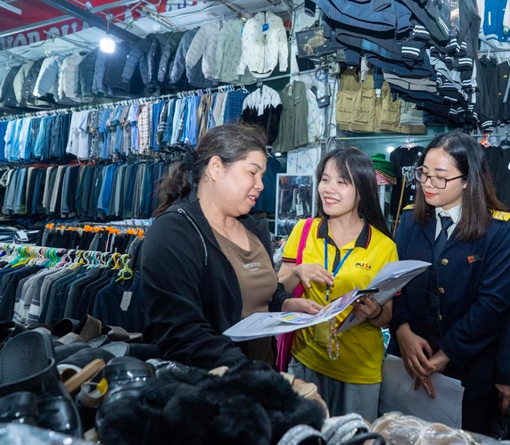 Doanh thu hộ kinh doanh dưới 500 triệu/năm không phải nộp thuế TNCN, quy định kê khai tất cả tài khoản nhận tiền bán hàng