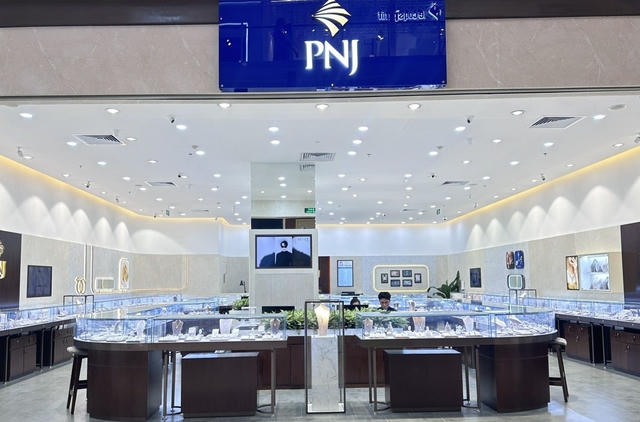 Sau 8 năm đóng vai 'bà đỡ', PNJ chính thức trực tiếp lấn sân mảng dịch vụ tài chính