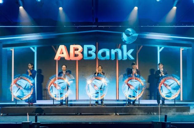 ABBank (ABB) tăng vốn lên gần 14.000 tỷ đồng, lợi nhuận năm 2025 cao gấp 4,7 lần ABBank (ABB) tăng vốn lên gần 14.000 tỷ đồng, lợi nhuận năm 2025 cao gấp 4,7 lần