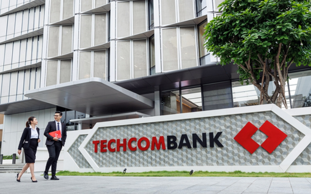 Techcombank (TCB) rót thêm 800 tỷ đồng vào Techcom Life sau đợt thay đổi nhân sự cấp cao