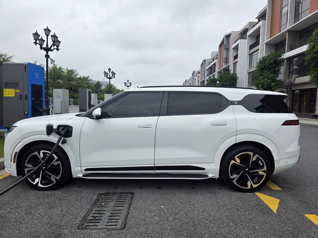 Chủ nhân bộ sưu tập 11 xe VinFast: Mỗi dòng xe điện VinFast đều mang đến giá trị đích thực cho người dùng