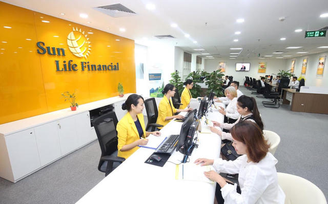 Bảo hiểm Nhân thọ Sun Life Việt Nam: Được chấp thuận tăng vốn lên hơn 18.900 tỷ đồng, lỗ luỹ kế 'ăn mòn' hơn nửa vốn chủ sở hữu Bảo hiểm Nhân thọ Sun Life Việt Nam: Được chấp thuận tăng vốn lên hơn 18.900 tỷ đồng, lỗ luỹ kế 'ăn mòn' hơn nửa vốn chủ sở hữu