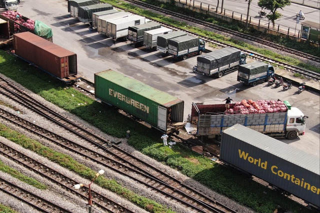 Doanh nghiệp Việt xoay xở tìm cách xuất hàng giữa cảnh xung đột ở Trung Đông