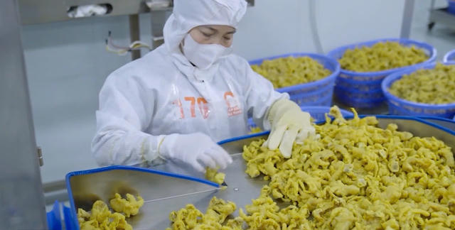 Từ gánh hàng vặt đến doanh thu trăm tỷ: Câu chuyện của “Ăn cùng bà Tuyết”