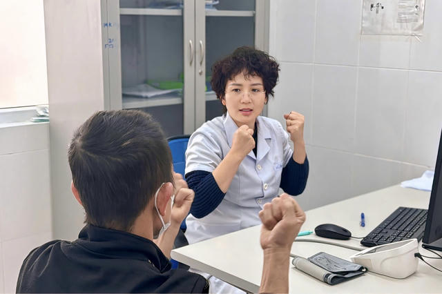 Đề xuất từ năm 2026 khám sức khỏe định kỳ miễn phí cho người yếu thế