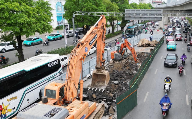 Hà Nội phân luồng nhiều tuyến phố trọng điểm để thi công chống ngập