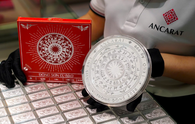 Giá bạc ngày 25/3: Bạc thế giới phục hồi, bạc trong nước quay lại mốc 70 triệu đồng/kg