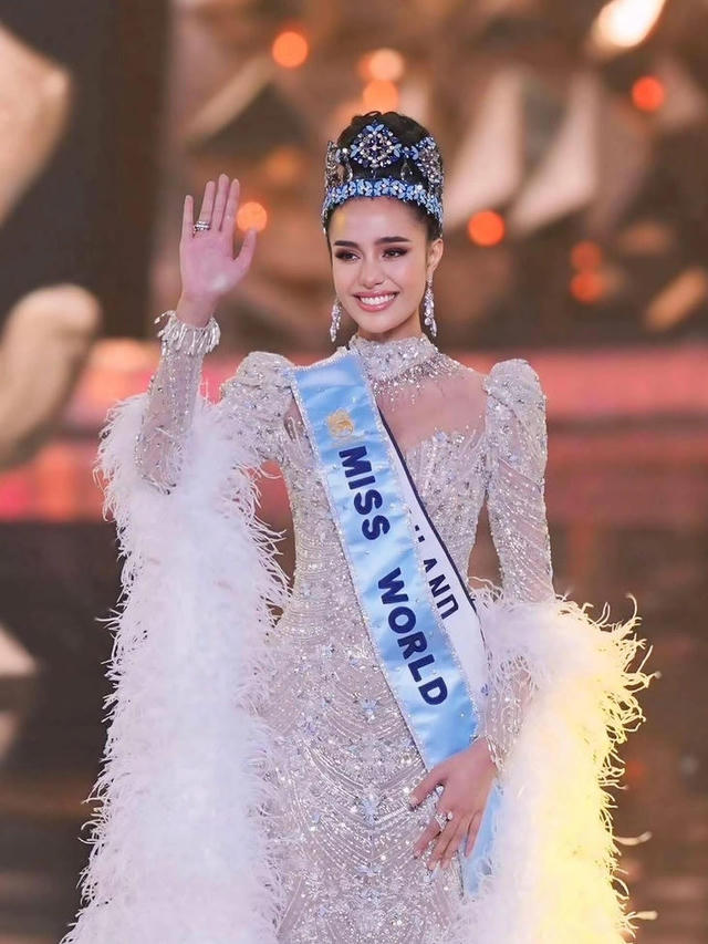 Điểm tin showbiz 26/03: Việt Nam đăng cai Miss World 2026
