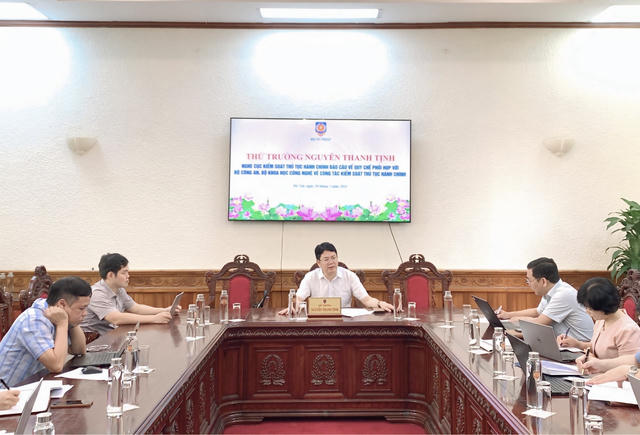 Xây dựng nền tảng hỗ trợ kiểm soát thủ tục hành chính trên môi trường số