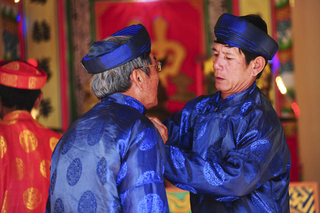 Tục tế thần Nam Hải và lễ hội đua thuyền truyền thống ở vùng biển Quảng Ngãi