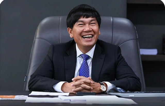 Chi 800 tỷ đồng gom cổ phiếu HPG, gia đình Chủ tịch Trần Đình Long nâng sở hữu lên 35,45% trước thềm ĐHĐCĐ Chi 800 tỷ đồng gom cổ phiếu HPG, gia đình Chủ tịch Trần Đình Long nâng sở hữu lên 35,45% trước thềm ĐHĐCĐ