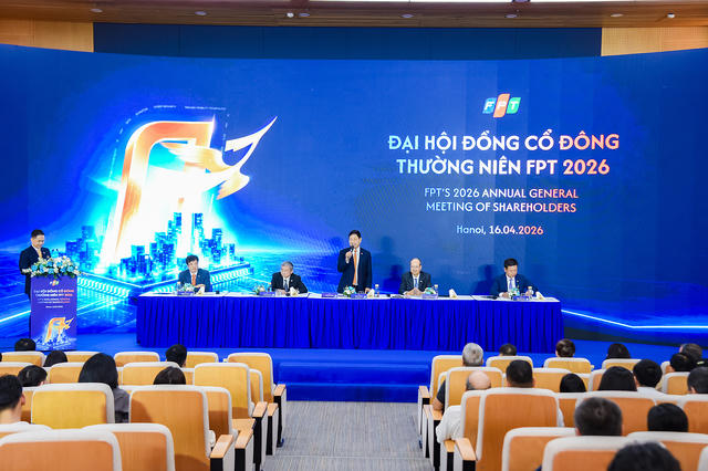 ĐHĐCĐ 2026: Cổ phiếu FPT rớt sâu giữa lúc thị trường thăng hoa, Chủ tịch Trương Gia Bình chỉ đích danh 'thủ phạm'
